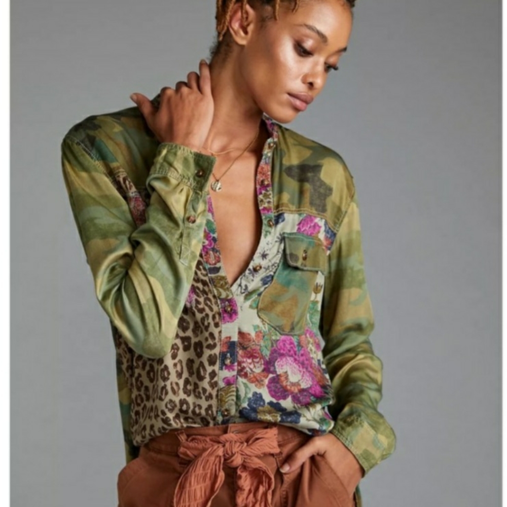 Pilcro Anthropologie Camouflage, Floral and Leopard Print Green Blouse. Size XS